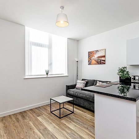 City Suites Chester Esterno foto