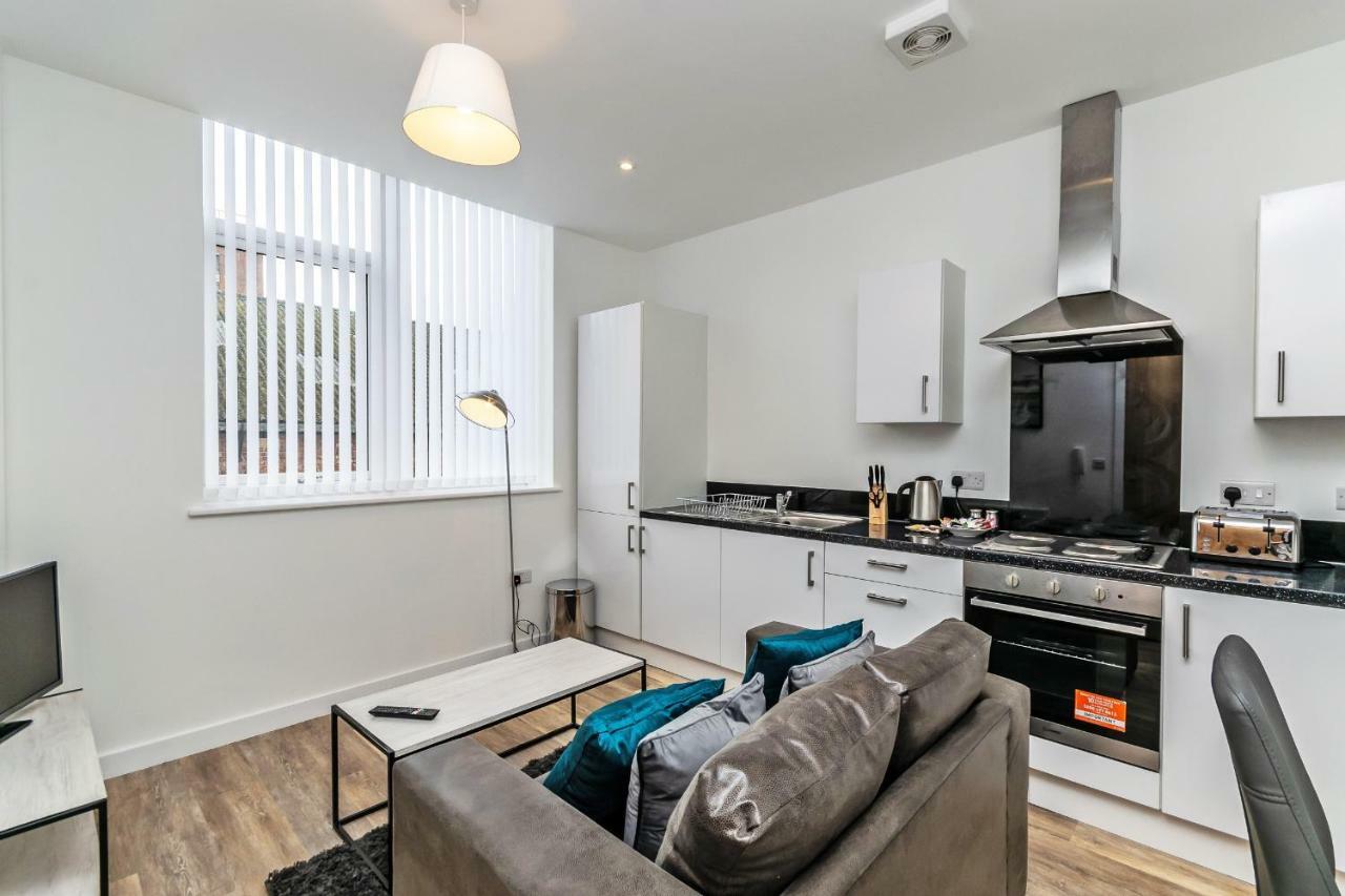 City Suites Chester Esterno foto