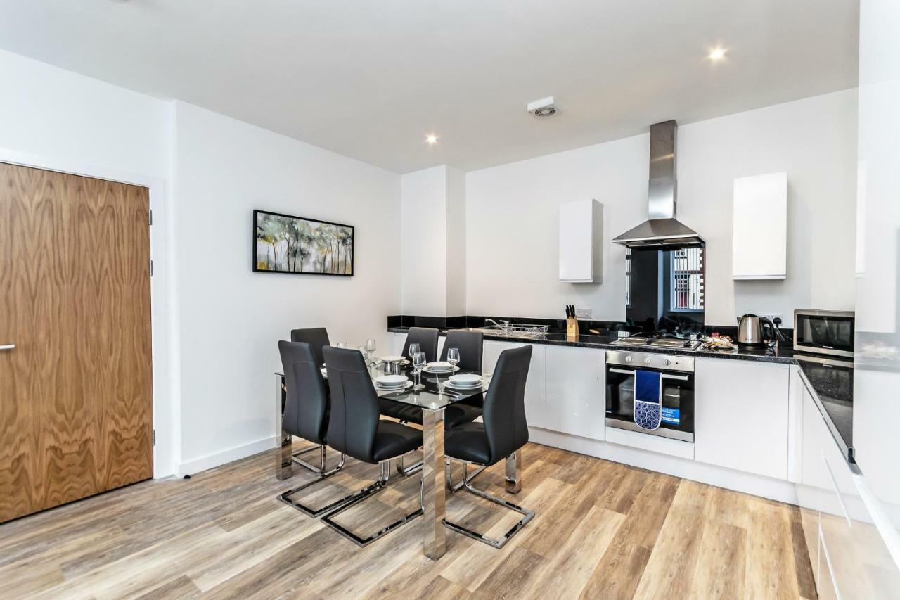 City Suites Chester Esterno foto