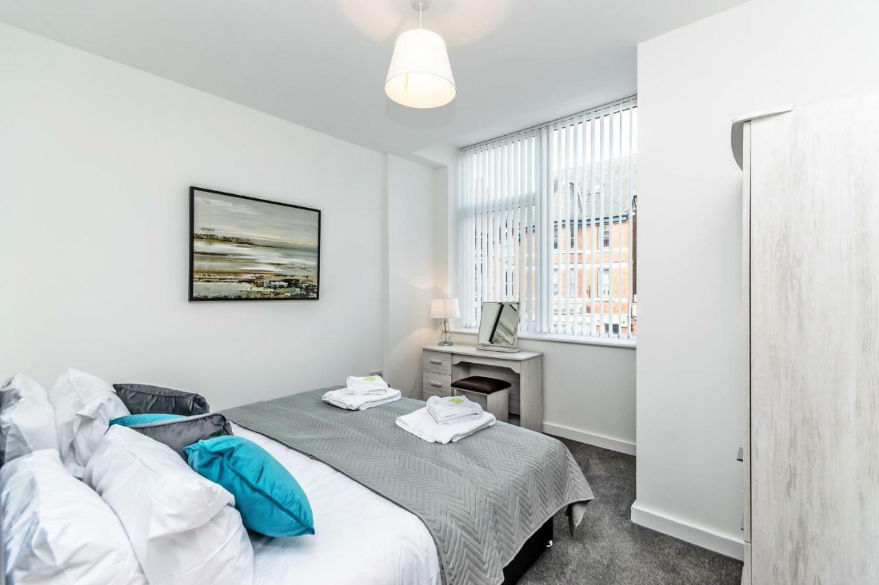 City Suites Chester Esterno foto
