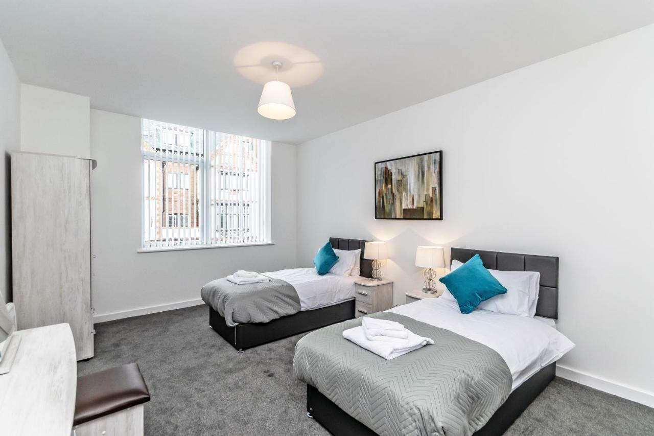 City Suites Chester Esterno foto