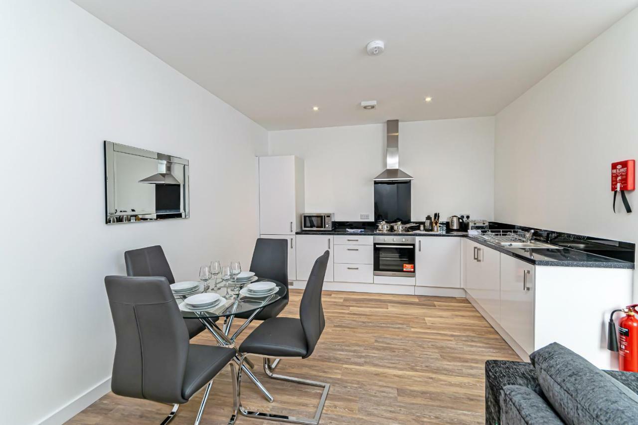 City Suites Chester Esterno foto
