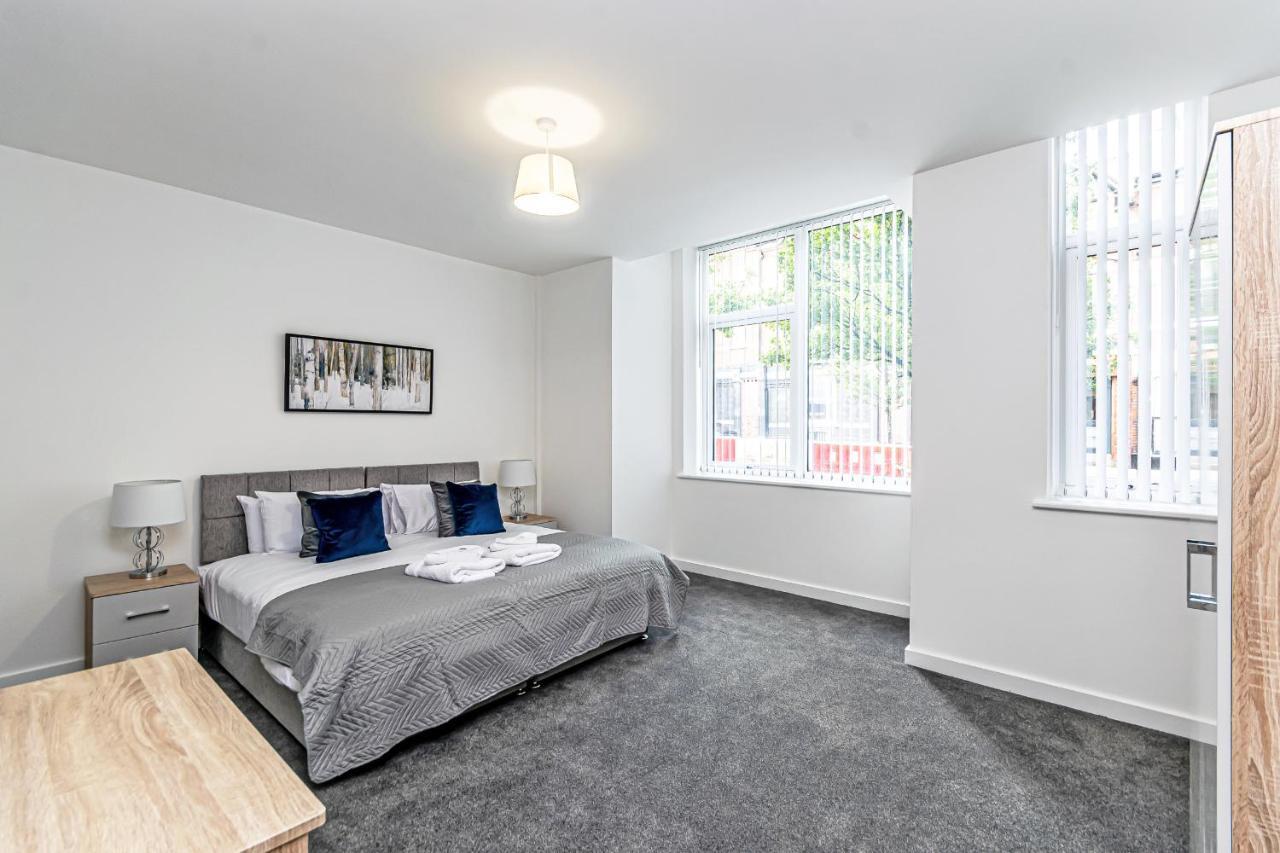 City Suites Chester Esterno foto