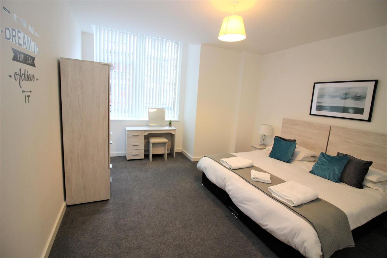 City Suites Chester Esterno foto