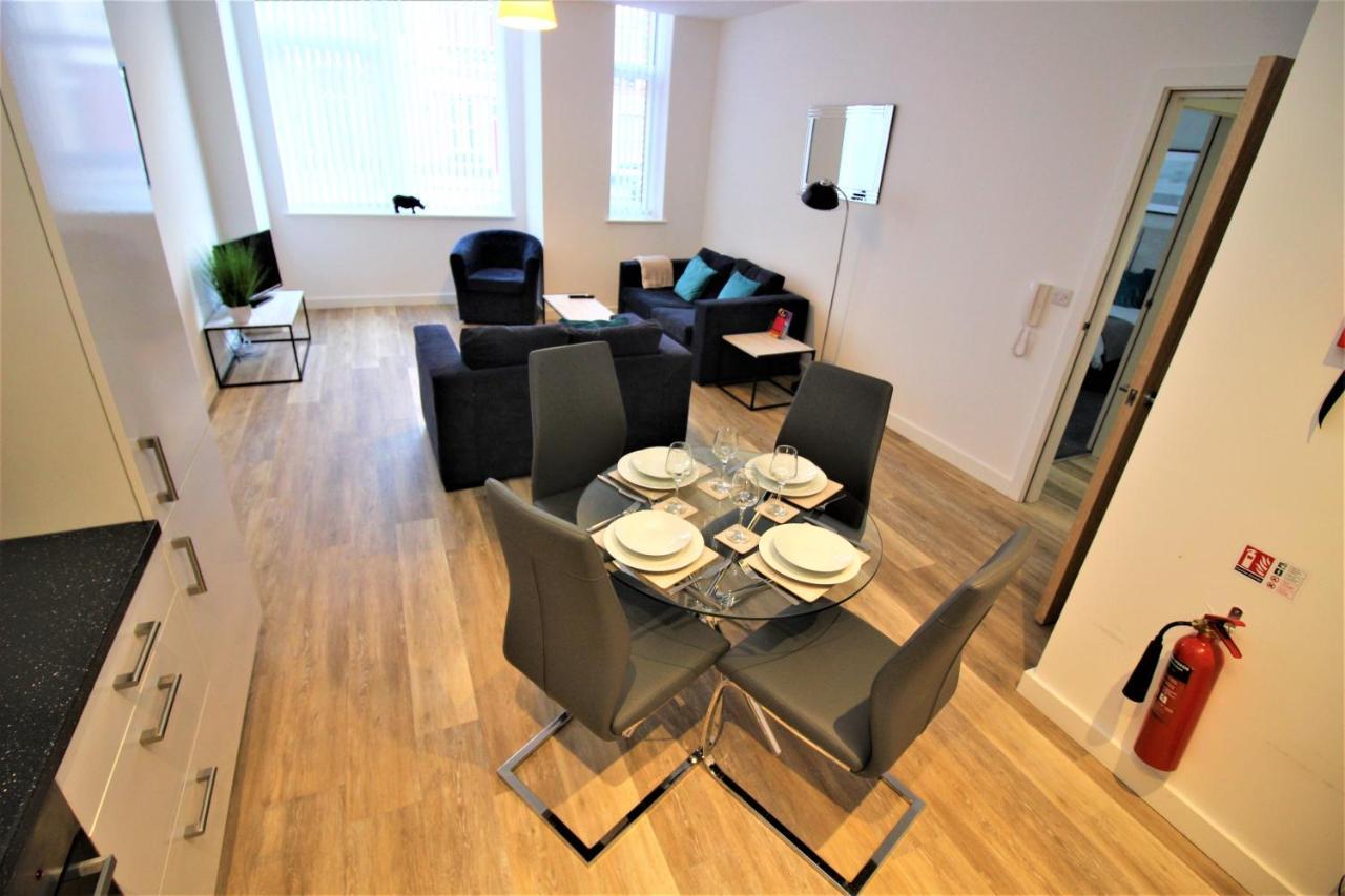 City Suites Chester Esterno foto